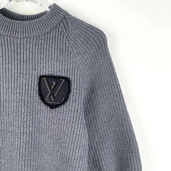 LOUIS VUITTON DARK GREY RIBBED WOOL SWEATER WITH LV SHIELD LOGO PATCH SIZE SMALL - Picture 6 of 7